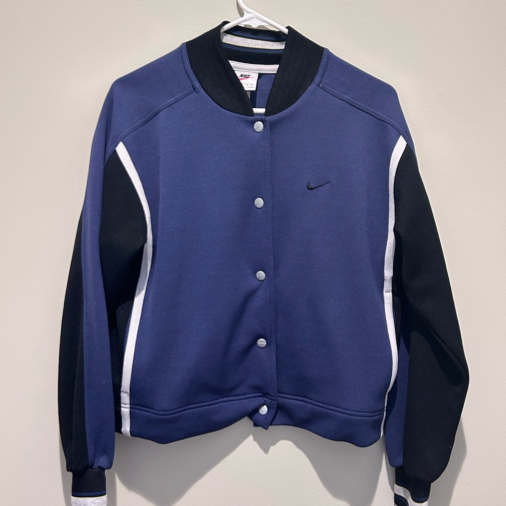 Vintage 90’s Nike Black and White Jacket